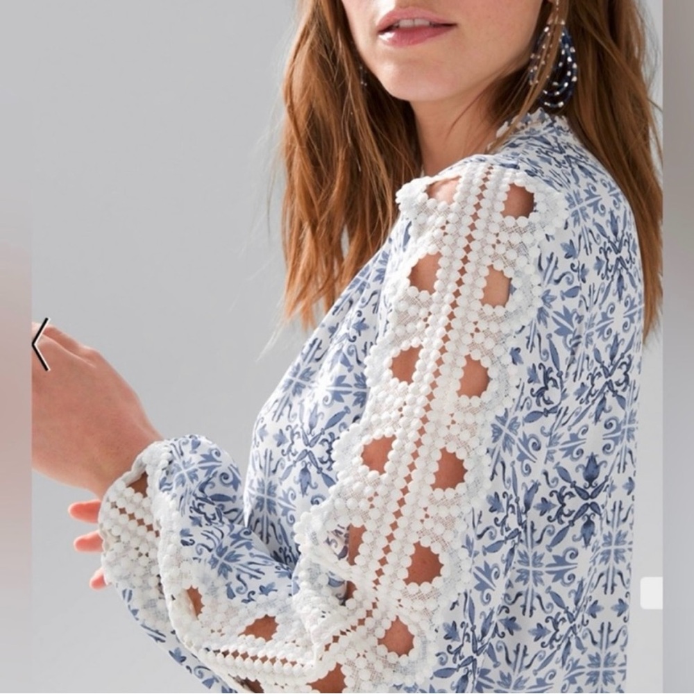 💙White House Black Market Blue and White Embellished Long Sleeve Blouse💙 - Picture 4 of 10